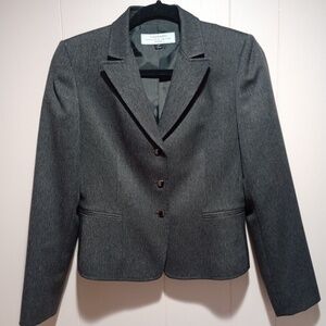 Tahari Arthur S. Levine PETITE Gray Black Chevron Buttoned Blazer (4P) EUC